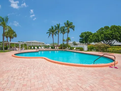 655 W Lake Jasmine Circle Vero Beach FL 32962