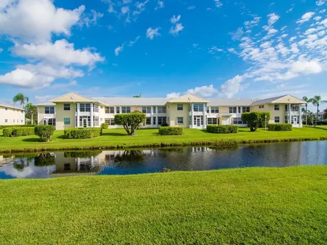 655 W Lake Jasmine Circle Vero Beach FL 32962