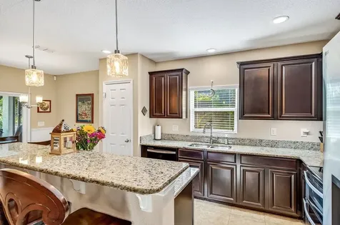 1288 Lexington Manor SW Vero Beach FL 32962