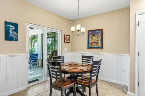 1288 Lexington Manor SW Vero Beach FL 32962
