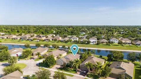 1288 Lexington Manor SW Vero Beach FL 32962