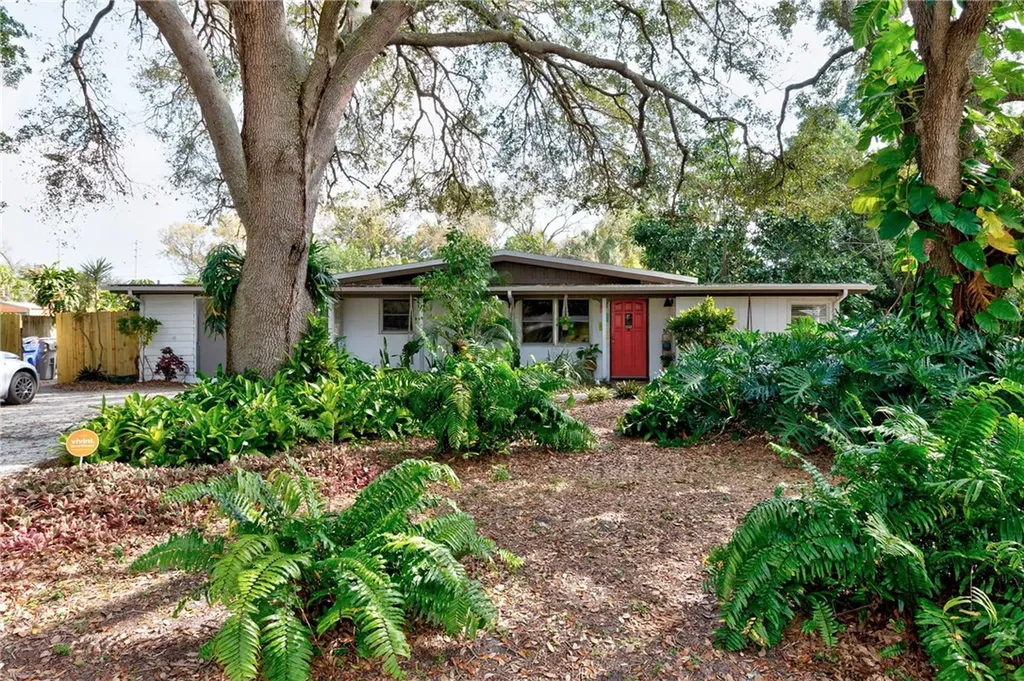 1352 13th Avenue Vero Beach FL 32960