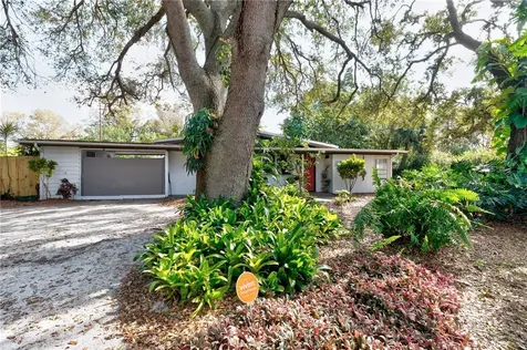 1352 13th Avenue Vero Beach FL 32960