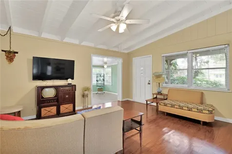 1352 13th Avenue Vero Beach FL 32960