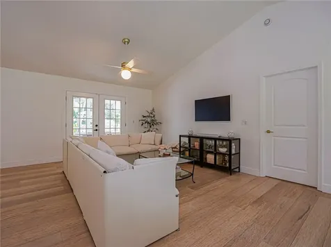 5150 9th Street Vero Beach FL 32966