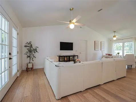 5150 9th Street Vero Beach FL 32966