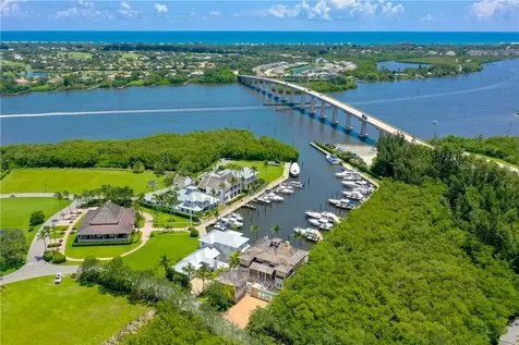 9260 E Marsh Island Drive Vero Beach FL 32963