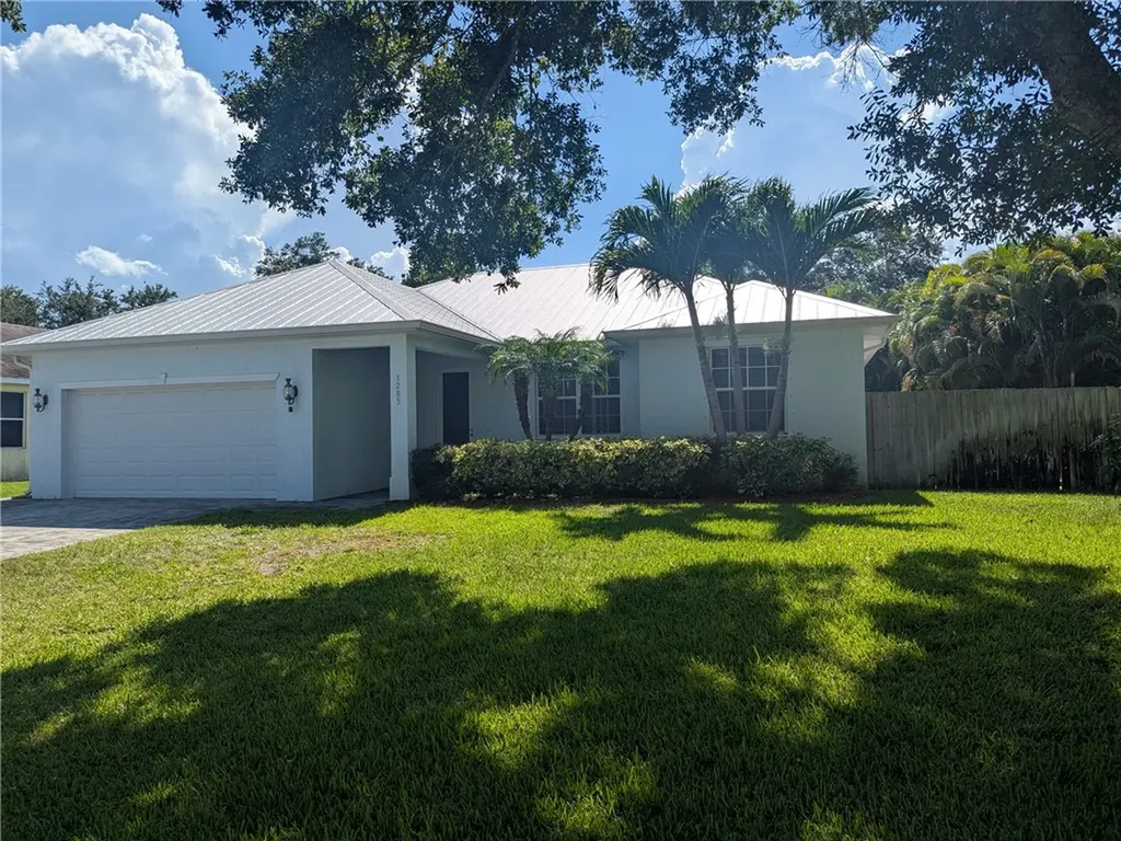 1285 26th Avenue Vero Beach FL 32960