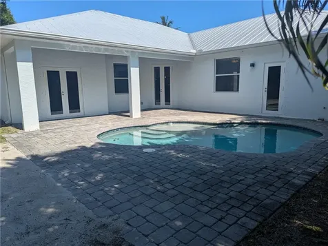 1285 26th Avenue Vero Beach FL 32960