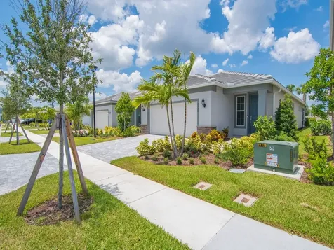 4520 Jolly Roger Manor Vero Beach FL 32967