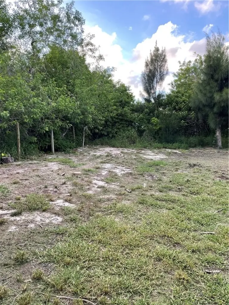2432 42nd Street Vero Beach FL 32967