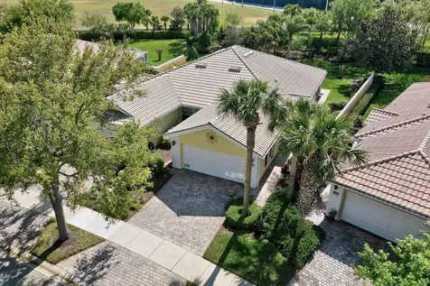 4959 Corsica Square Vero Beach FL 32967