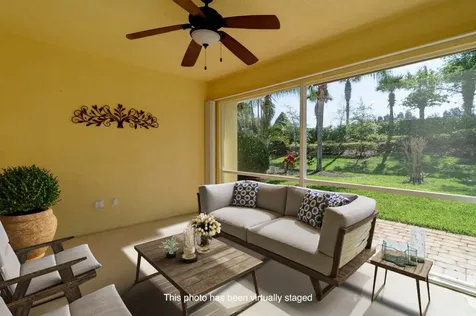 4959 Corsica Square Vero Beach FL 32967