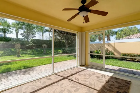 4959 Corsica Square Vero Beach FL 32967
