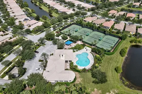 4959 Corsica Square Vero Beach FL 32967
