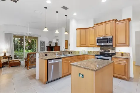 709 E Ocracoke Square SW Vero Beach FL 32968