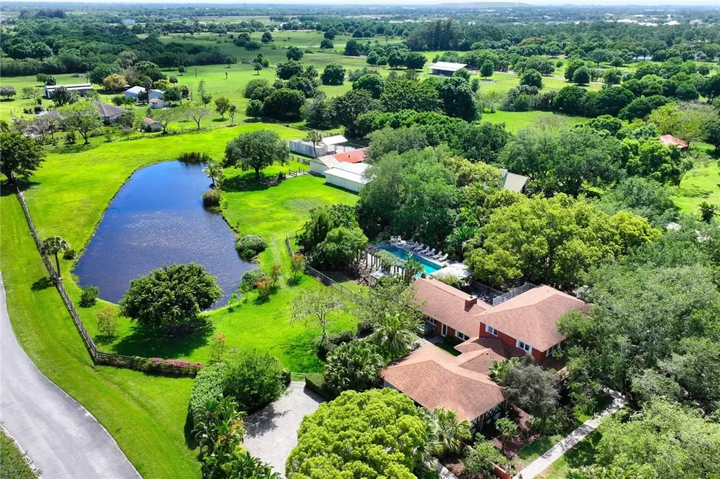 315 62nd Court SW Vero Beach FL 32968