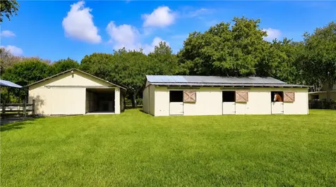 315 62nd Court SW Vero Beach FL 32968