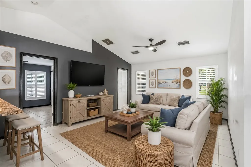 2246 86th Court Vero Beach FL 32966