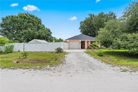 2246 86th Court Vero Beach FL 32966