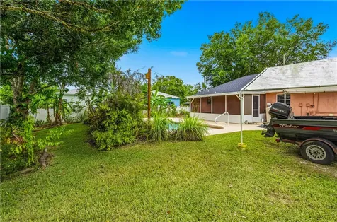 2246 86th Court Vero Beach FL 32966