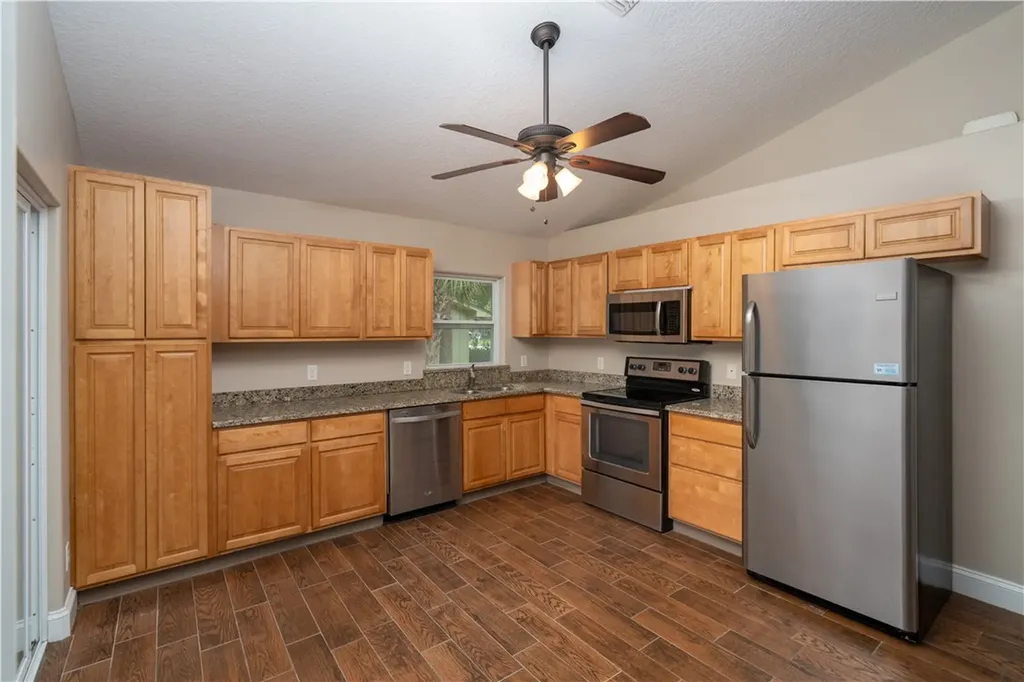 6225 6th Street Vero Beach FL 32968