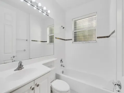 1929 Grey Falcon Circle SW Vero Beach FL 32962