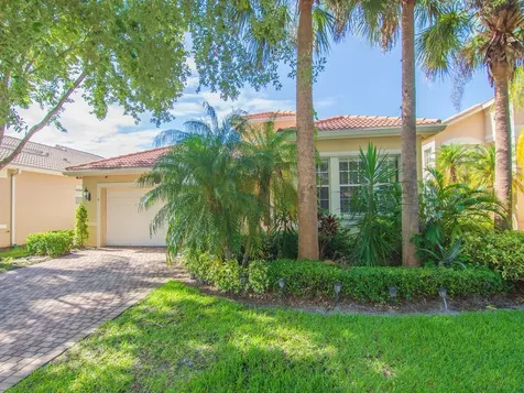 1929 Grey Falcon Circle SW Vero Beach FL 32962