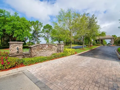 1929 Grey Falcon Circle SW Vero Beach FL 32962