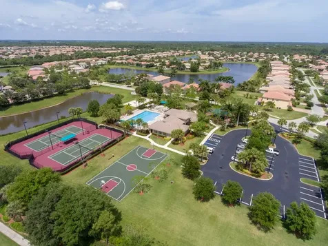 1929 Grey Falcon Circle SW Vero Beach FL 32962