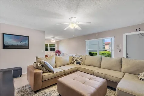 16 Vista Palm Lane Vero Beach FL 32962