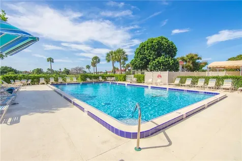 16 Vista Palm Lane Vero Beach FL 32962
