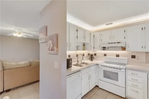 16 Vista Palm Lane Vero Beach FL 32962