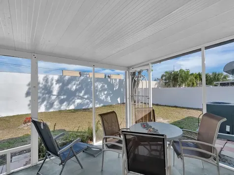 476 19th Place Vero Beach FL 32960