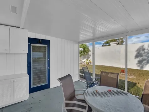 476 19th Place Vero Beach FL 32960