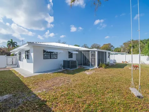 476 19th Place Vero Beach FL 32960