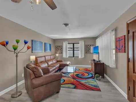 476 19th Place Vero Beach FL 32960