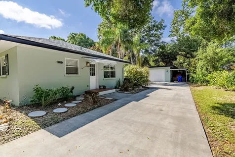 877 22nd Place Vero Beach FL 32960
