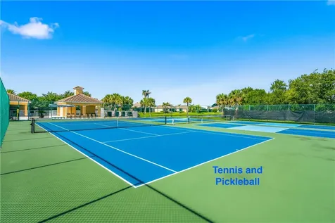 635 Valencia Circle SW Vero Beach FL 32968