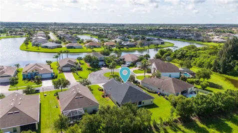 635 Valencia Circle SW Vero Beach FL 32968