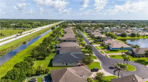 635 Valencia Circle SW Vero Beach FL 32968