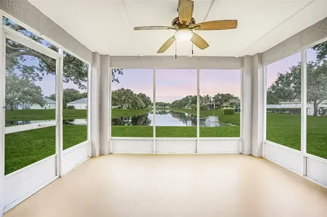 966 E 13th Square Vero Beach FL 32960