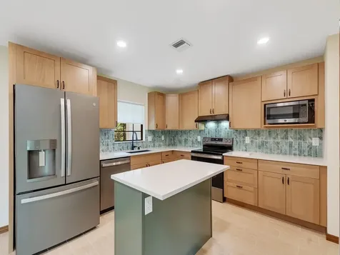 106 10th Court Vero Beach FL 32962