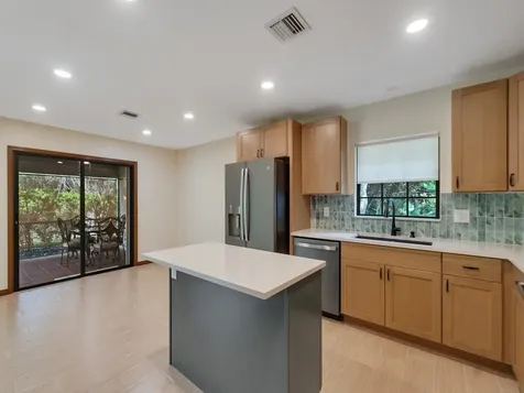 106 10th Court Vero Beach FL 32962