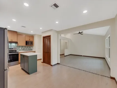 106 10th Court Vero Beach FL 32962