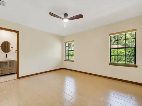 106 10th Court Vero Beach FL 32962