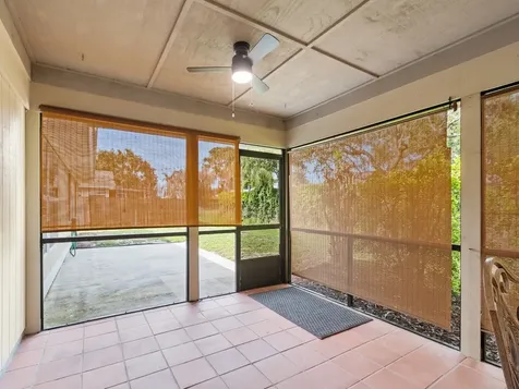 106 10th Court Vero Beach FL 32962