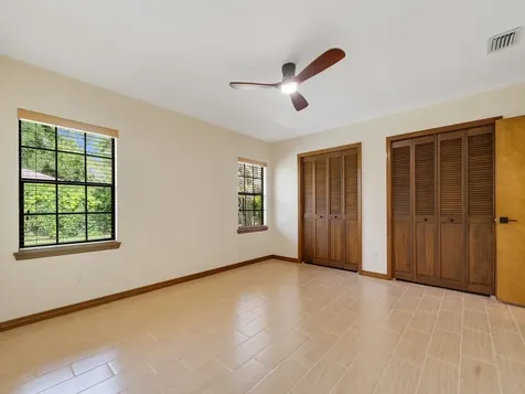 106 10th Court Vero Beach FL 32962