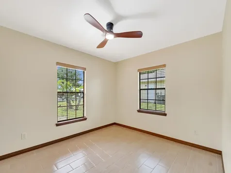 106 10th Court Vero Beach FL 32962