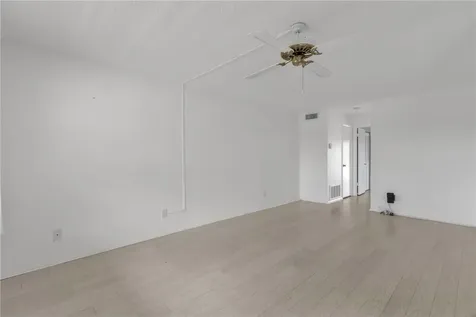 105 Springlake Court Vero Beach FL 32962